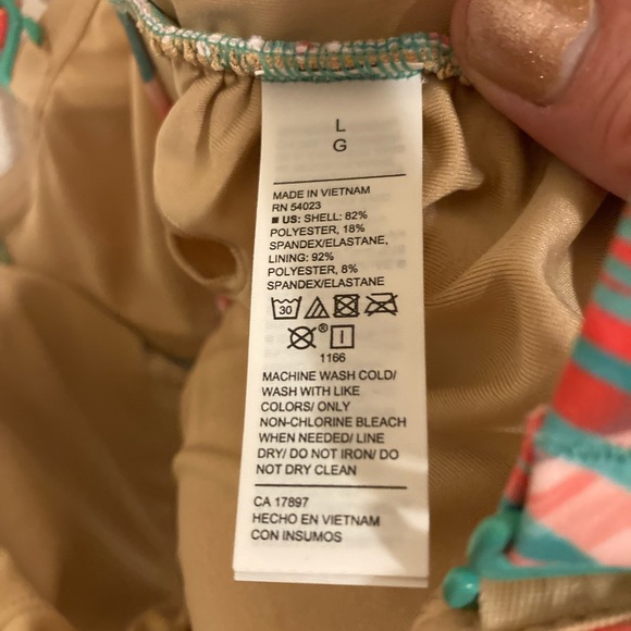 Old Navy Flamingo Swimsuit top Size Large - Picture 5 of 6